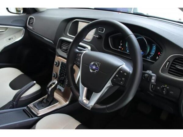Ref:AUX-19996695 VOLVO V40 2013 - Image 14