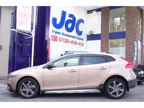 Ref:AUX-19996695 VOLVO V40 2013 - Image 3