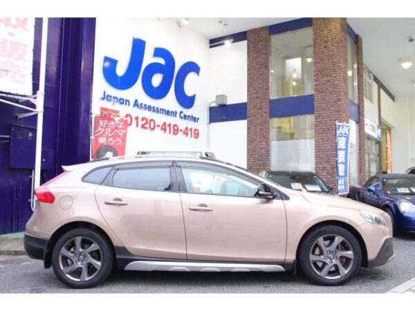 Ref:AUX-19996695 VOLVO V40 2013 - Image 4