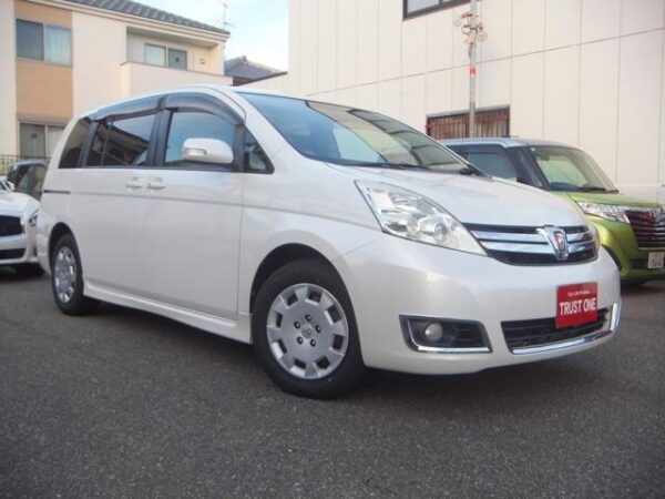 Ref:AUX-19997409 TOYOTA ISIS 2012