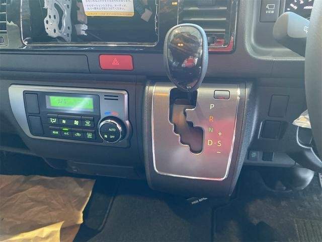 Ref:AUX-20004102 TOYOTA HIACE VAN 2025 - Image 8