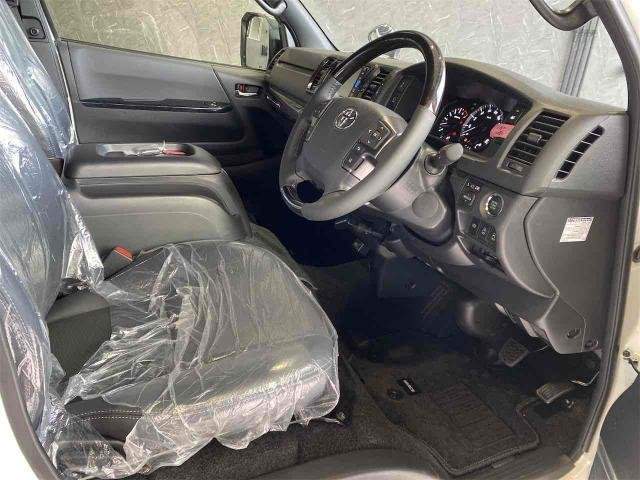 Ref:AUX-20004102 TOYOTA HIACE VAN 2025 - Image 10