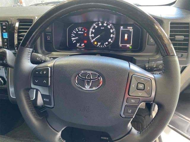 Ref:AUX-20004102 TOYOTA HIACE VAN 2025 - Image 11