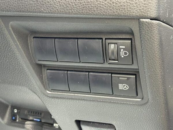 Ref:AUX-20004117 TOYOTA YARIS 2021 - Image 8