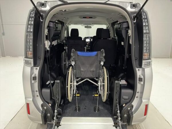 Ref:AUX-20008291 TOYOTA VOXY 2014 - Image 15