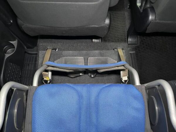 Ref:AUX-20008291 TOYOTA VOXY 2014 - Image 9
