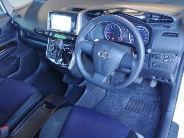 Ref:AUX-20008802 TOYOTA WISH 2013 - Image 3