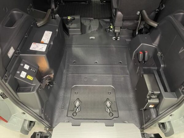 Ref:AUX-20012420 TOYOTA SIENTA 2024 - Image 12