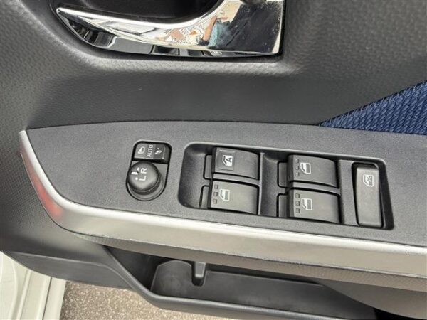Ref:AUX-20012667 TOYOTA ROOMY 2016 - Image 12