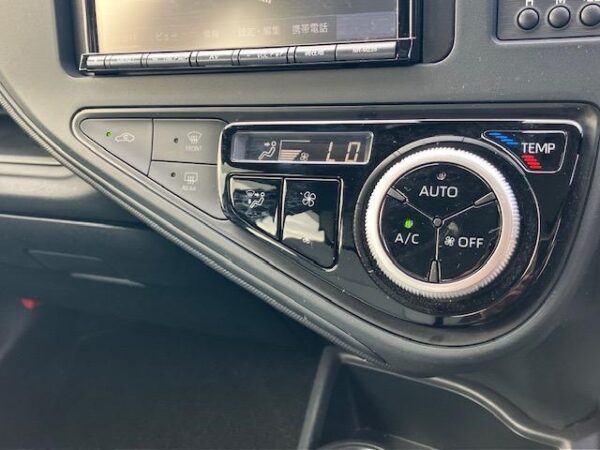 Ref:AUX-20019958 TOYOTA AQUA 2018 - Image 6