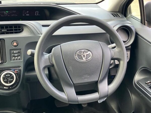 Ref:AUX-20019958 TOYOTA AQUA 2018 - Image 10