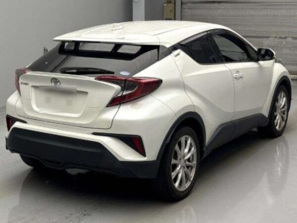 Ref:AUX-20028093 TOYOTA C-HR 2018 - Image 2