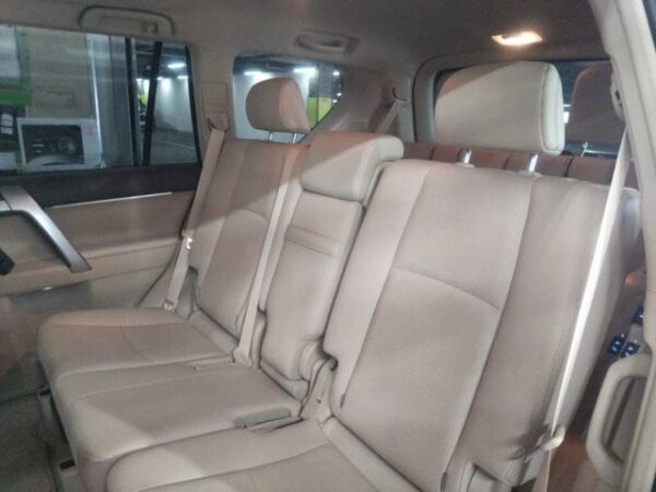 Ref:AUX-20028203 TOYOTA LAND CRUISER PRADO 2023 - Image 6