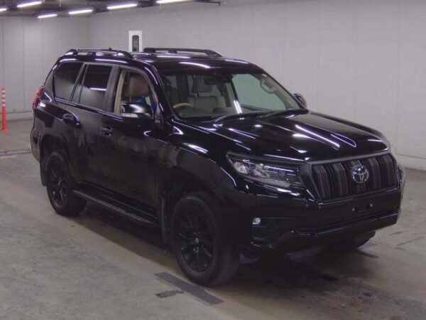 Ref:AUX-20028203 TOYOTA LAND CRUISER PRADO 2023