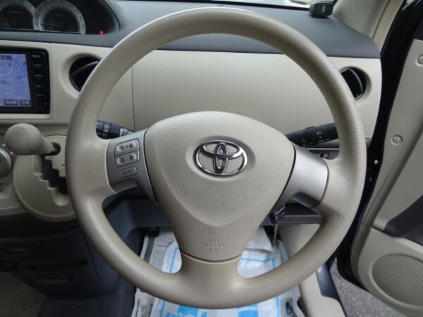 Ref:AUX-20028361 TOYOTA SIENTA 2015 - Image 4
