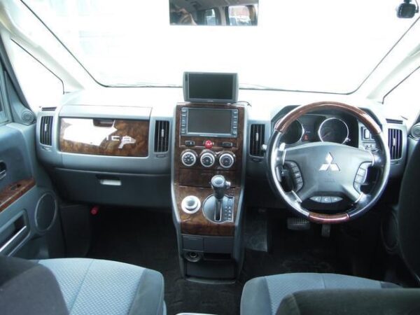 Ref:AUX-20035689 MITSUBISHI DELICA D:5 2010 - Image 15