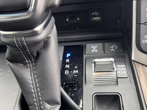 Ref:AUX-20039638 TOYOTA LAND CRUISER 2023 - Image 15