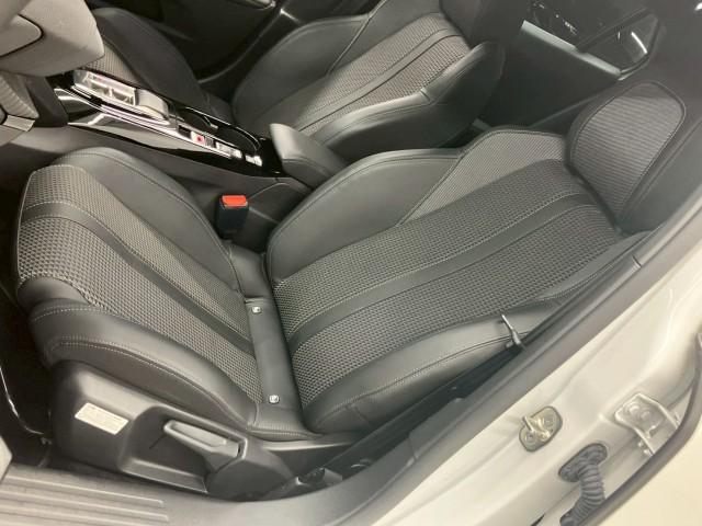 Ref:AUX-20040022 PEUGEOT 2008 2023 - Image 6
