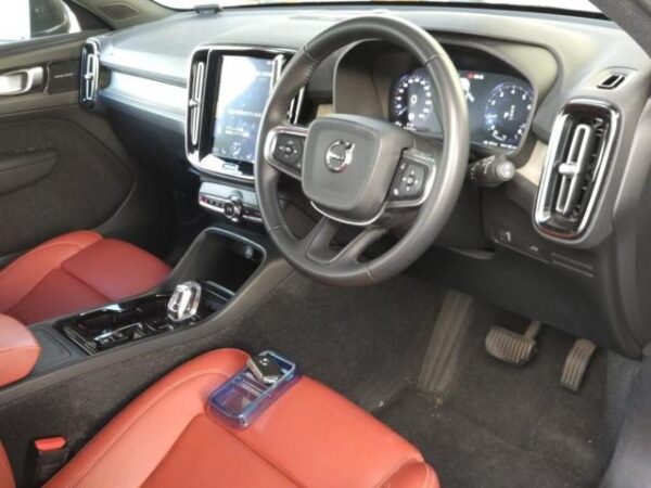 Ref:AUX-20040031 VOLVO XC40 2019 - Image 3