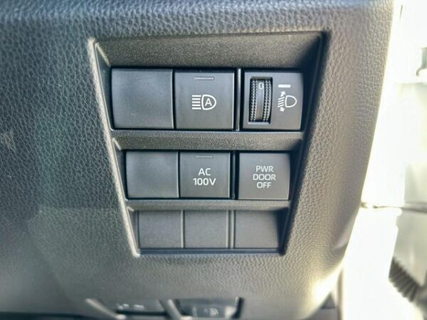 Ref:AUX-20043895 TOYOTA VOXY 2023 - Image 10