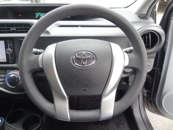 Ref:AUX-20043914 TOYOTA AQUA 2012 - Image 4