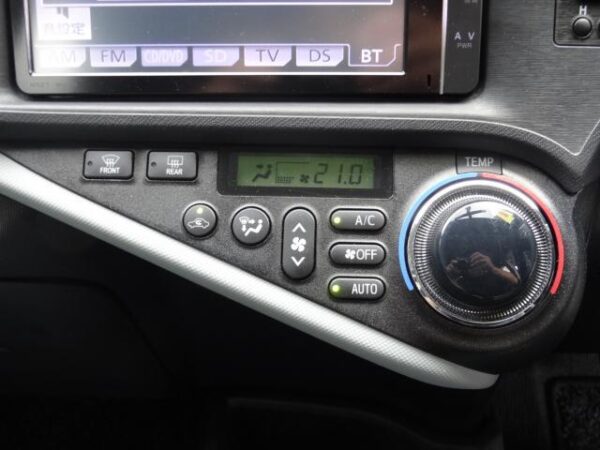 Ref:AUX-20043914 TOYOTA AQUA 2012 - Image 7