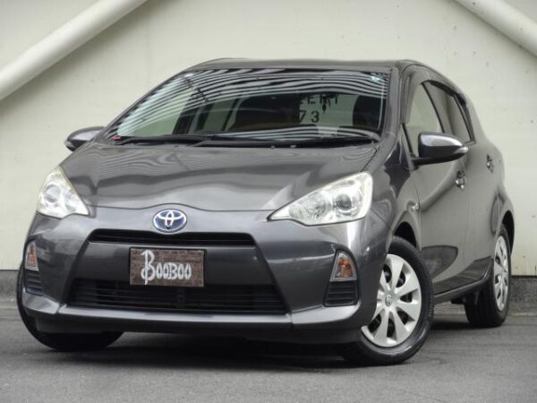 Ref:AUX-20043914 TOYOTA AQUA 2012