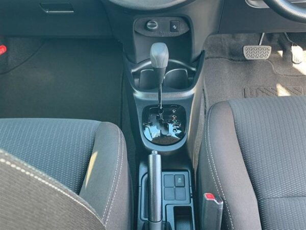 Ref:AUX-20043985 TOYOTA VITZ 2020 - Image 20