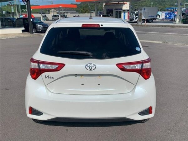 Ref:AUX-20043985 TOYOTA VITZ 2020 - Image 6
