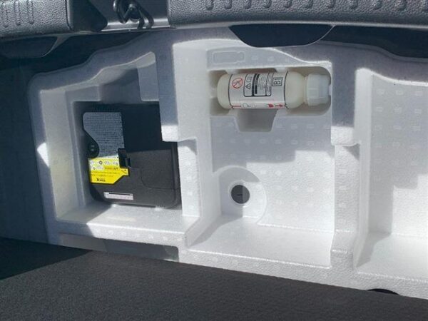 Ref:AUX-20043987 TOYOTA YARIS 2023 - Image 12