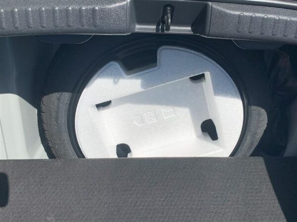 Ref:AUX-20043992 TOYOTA YARIS 2020 - Image 12