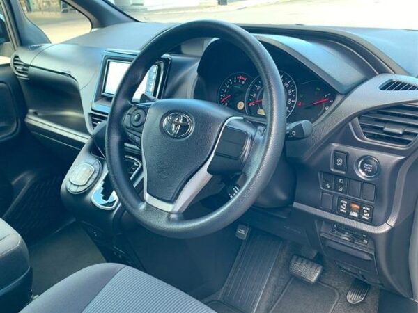 Ref:AUX-20043994 TOYOTA VOXY 2020 - Image 14