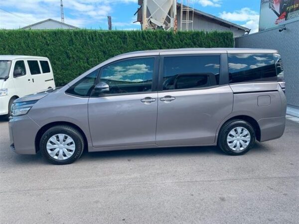 Ref:AUX-20043994 TOYOTA VOXY 2020 - Image 3