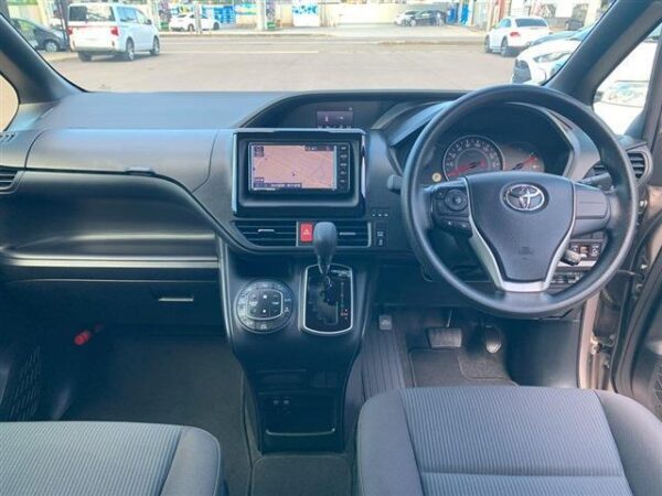 Ref:AUX-20043994 TOYOTA VOXY 2020 - Image 7