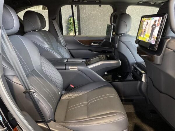 Ref:AUX-20051119 LEXUS LX 2023 - Image 14