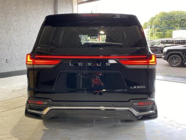 Ref:AUX-20051119 LEXUS LX 2023 - Image 3