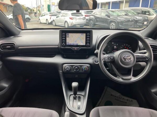 Ref:AUX-20051134 TOYOTA YARIS 2021 - Image 2