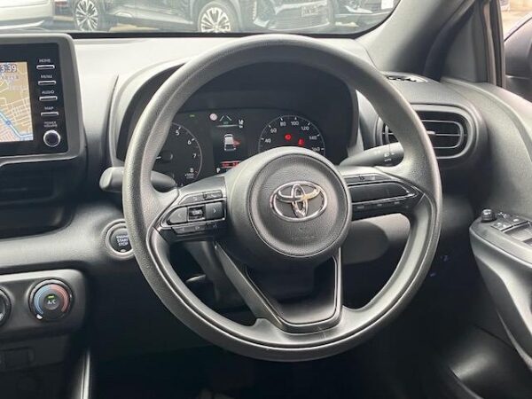 Ref:AUX-20051134 TOYOTA YARIS 2021 - Image 19