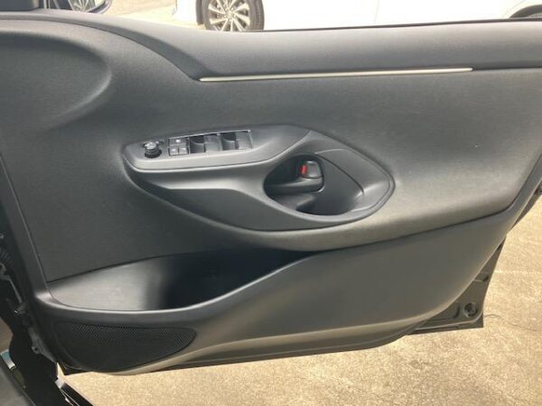 Ref:AUX-20051134 TOYOTA YARIS 2021 - Image 10