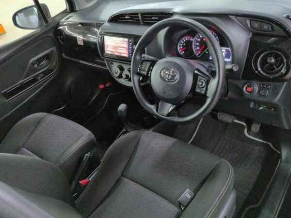 Ref:AUX-20059091 TOYOTA VITZ 2019 - Image 3