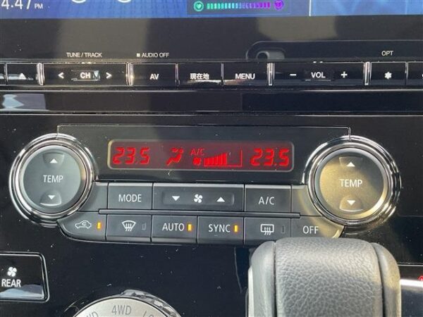 Ref:AUX-20059532 MITSUBISHI DELICA D:5 2024 - Image 13