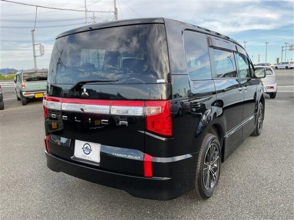 Ref:AUX-20059532 MITSUBISHI DELICA D:5 2024 - Image 9