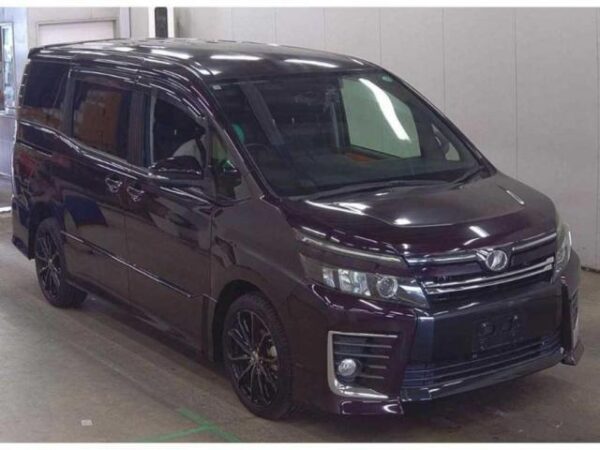 Ref:AUX-20066729 TOYOTA VOXY 2014