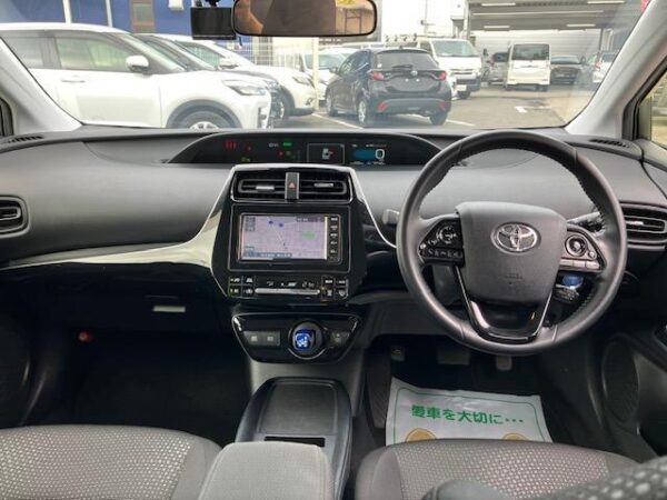 Ref:AUX-20066915 TOYOTA PRIUS 2020 - Image 2