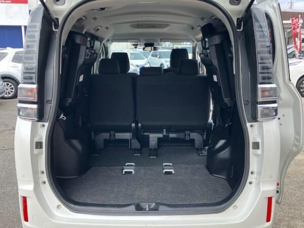 Ref:AUX-20066916 TOYOTA VOXY 2019 - Image 11