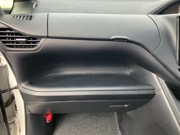 Ref:AUX-20066916 TOYOTA VOXY 2019 - Image 12