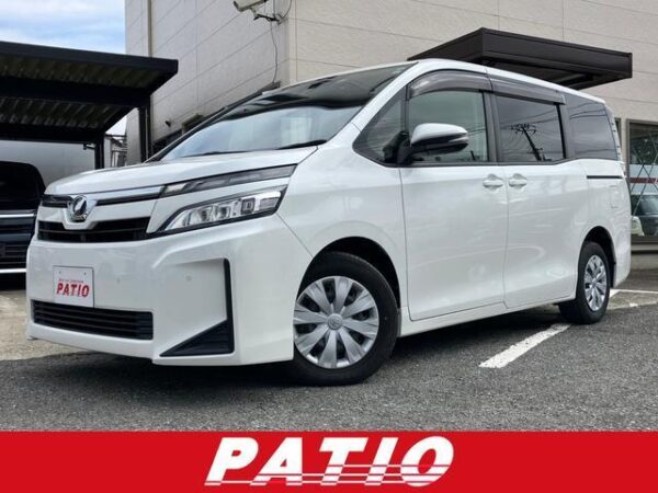 Ref:AUX-20066916 TOYOTA VOXY 2019