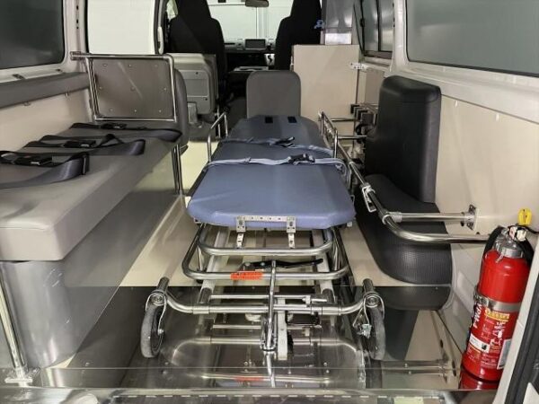 Ref:AUX-20071109 TOYOTA HIACE VAN 2012 - Image 9