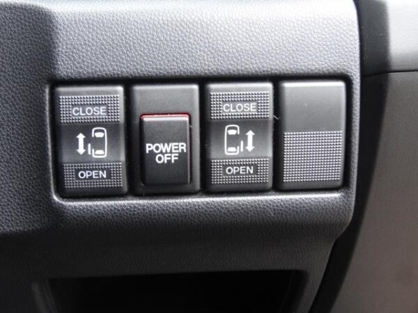 Ref:AUX-20071234 MAZDA PREMACY 2012 - Image 8