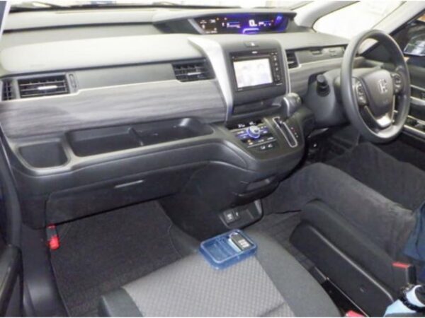Ref:AUX-20071445 HONDA FREED 2023 - Image 3